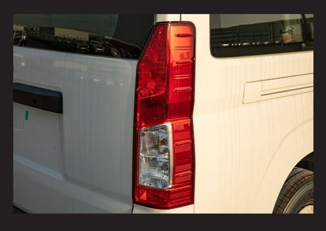 Toyota Hiace 2023 TOYOTA HIACE 2.8L 14str Diesel Manual Zero KM