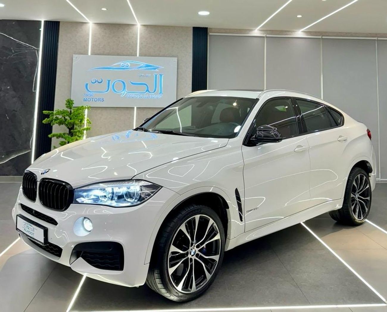 BMW X6 40i Luxury 3.0L LOVELY BMW X6 V6 || TOP RANGE || M_KIT || GCC || LIKE NEW || SCREENS II LOW MILEAGE