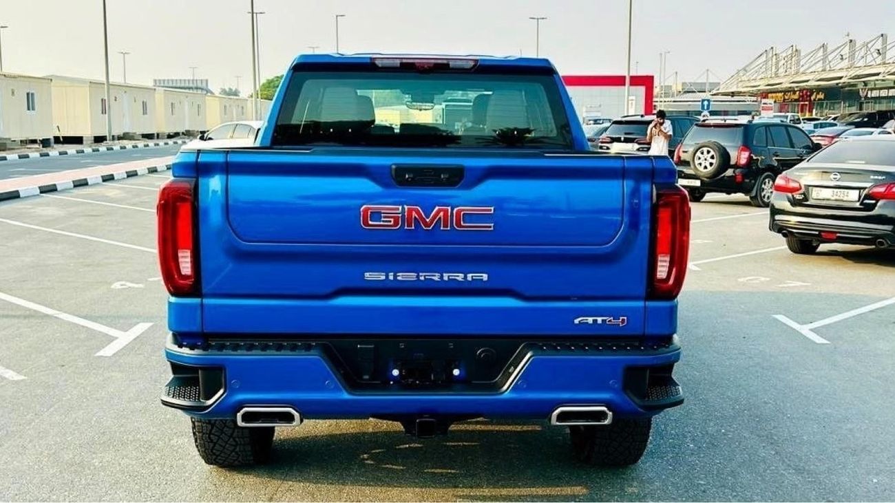 GMC Sierra AT4 6.2L V8 GCC AGENCY WARRANTY TILL DEC 2026