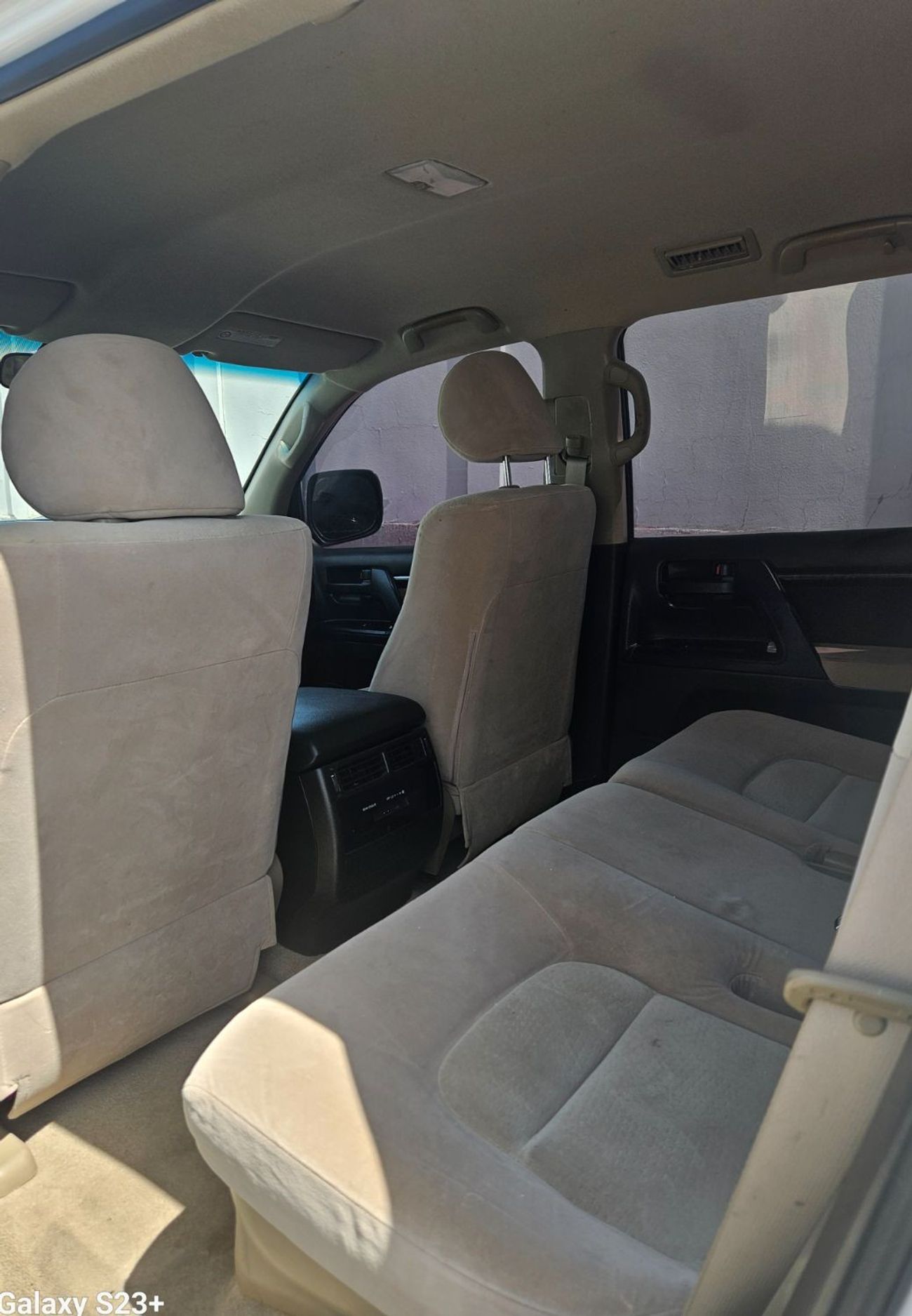 Toyota Land Cruiser model 2009 v6