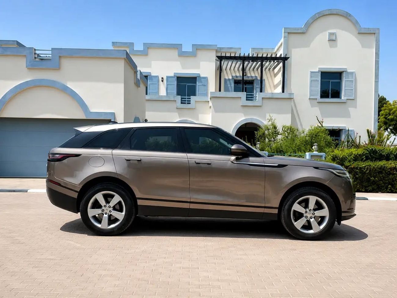 Land Rover Range Rover Velar P250 Stunning P250 S | GCC Specs | Low Mileage