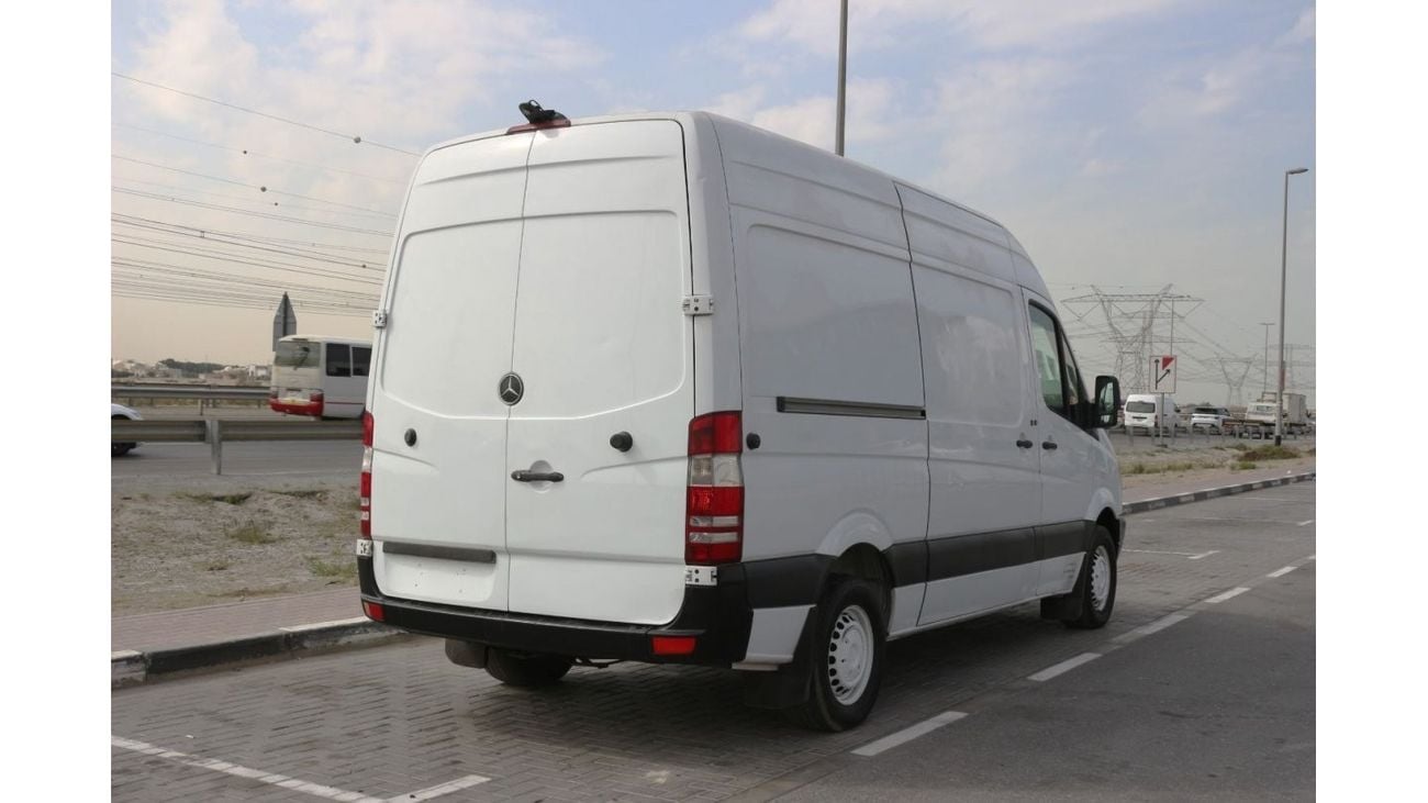 Mercedes-Benz Sprinter MERCEDES SPRINTER DELIVERY VAN DIESEL MANUAL GEAR