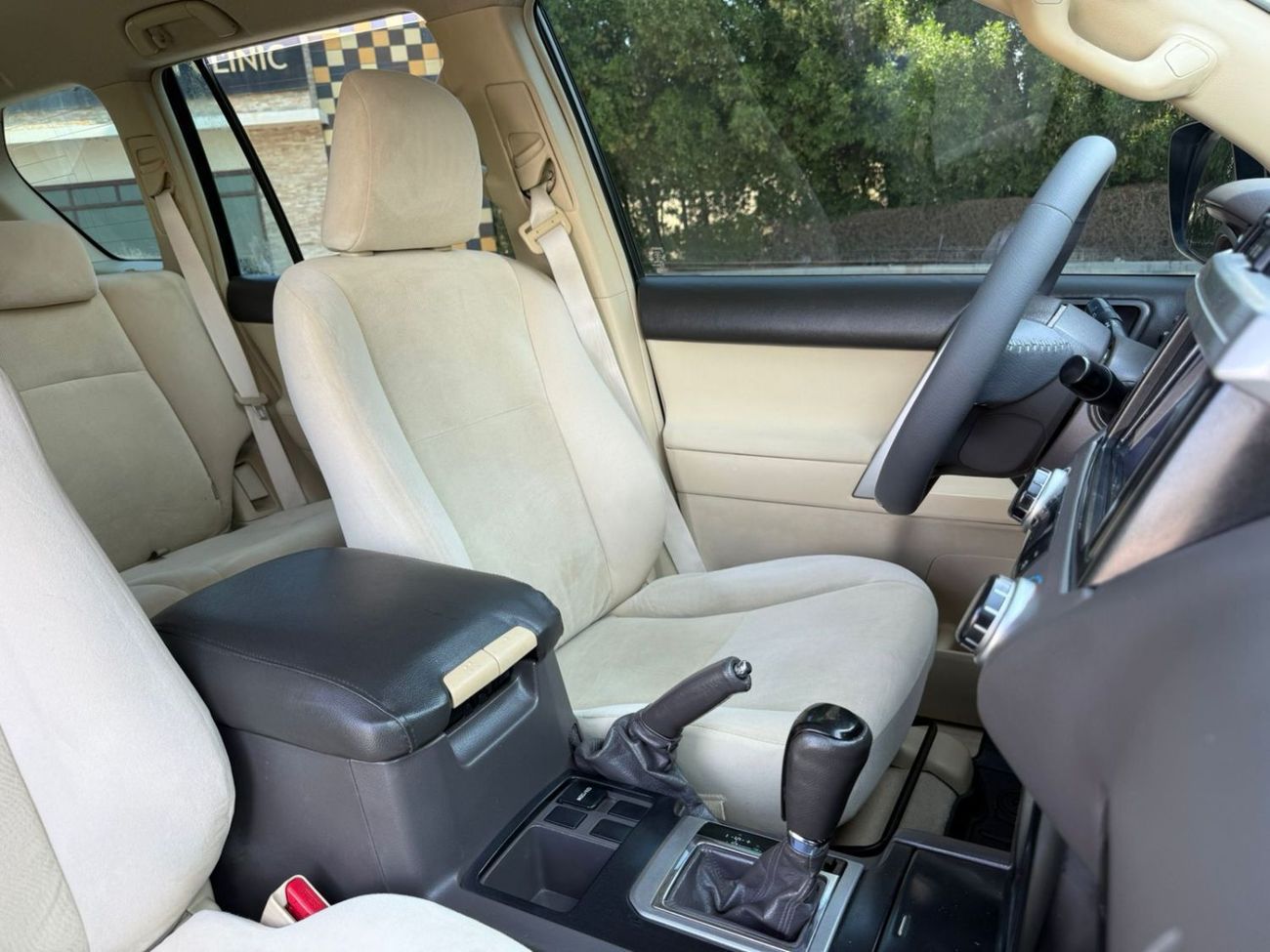 Toyota Prado TX-L 4.0L LHD-GCC SPECS-Automatic-Petrol-4WD-6 Cylinder-7 Seats-5 Doors