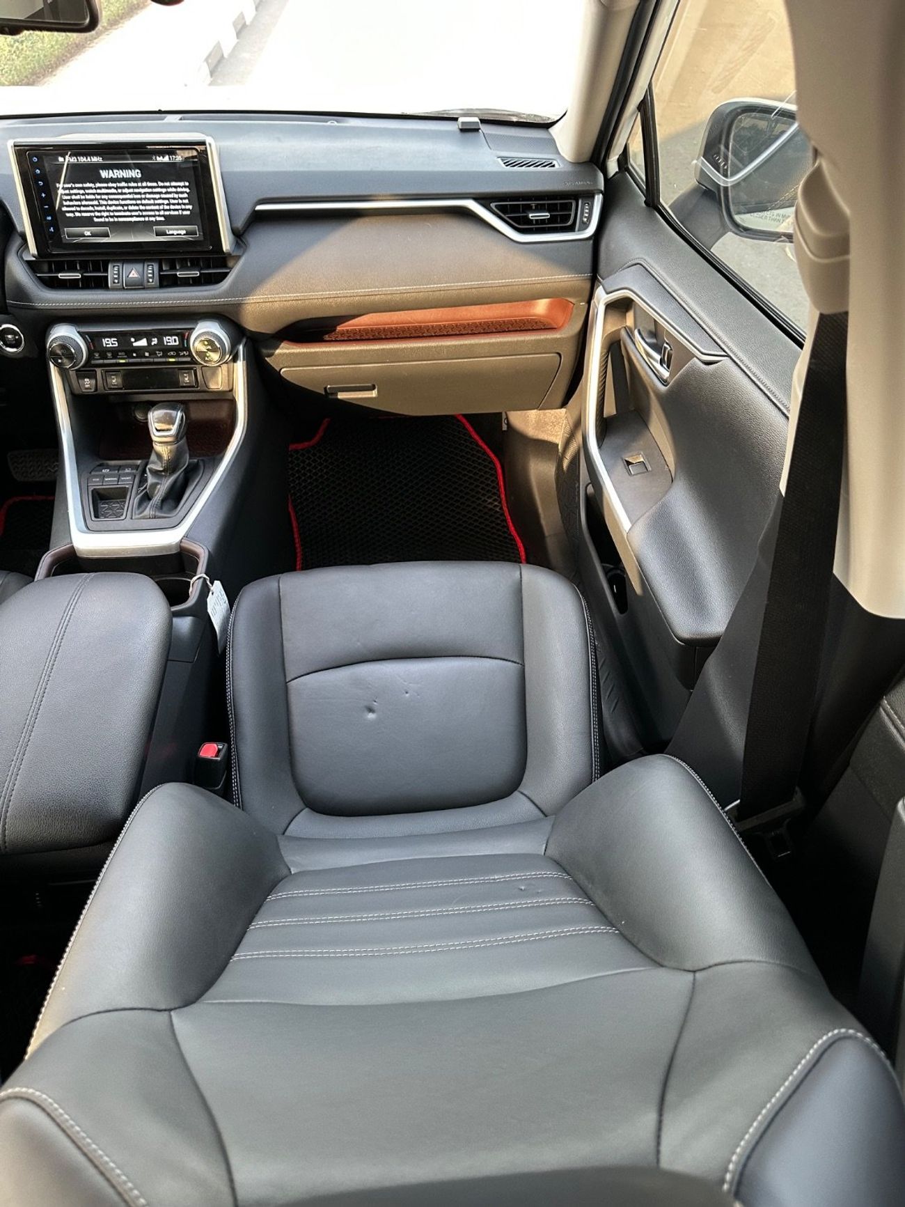 تويوتا راف ٤ premium Japan 360 camera Full Option