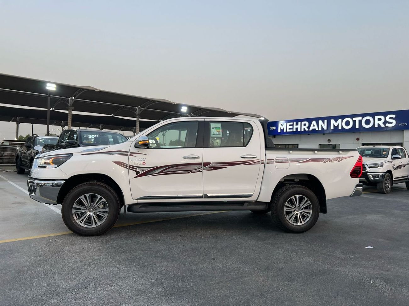 تويوتا هيلوكس SGLX S GLX 2.4L AWD A/T