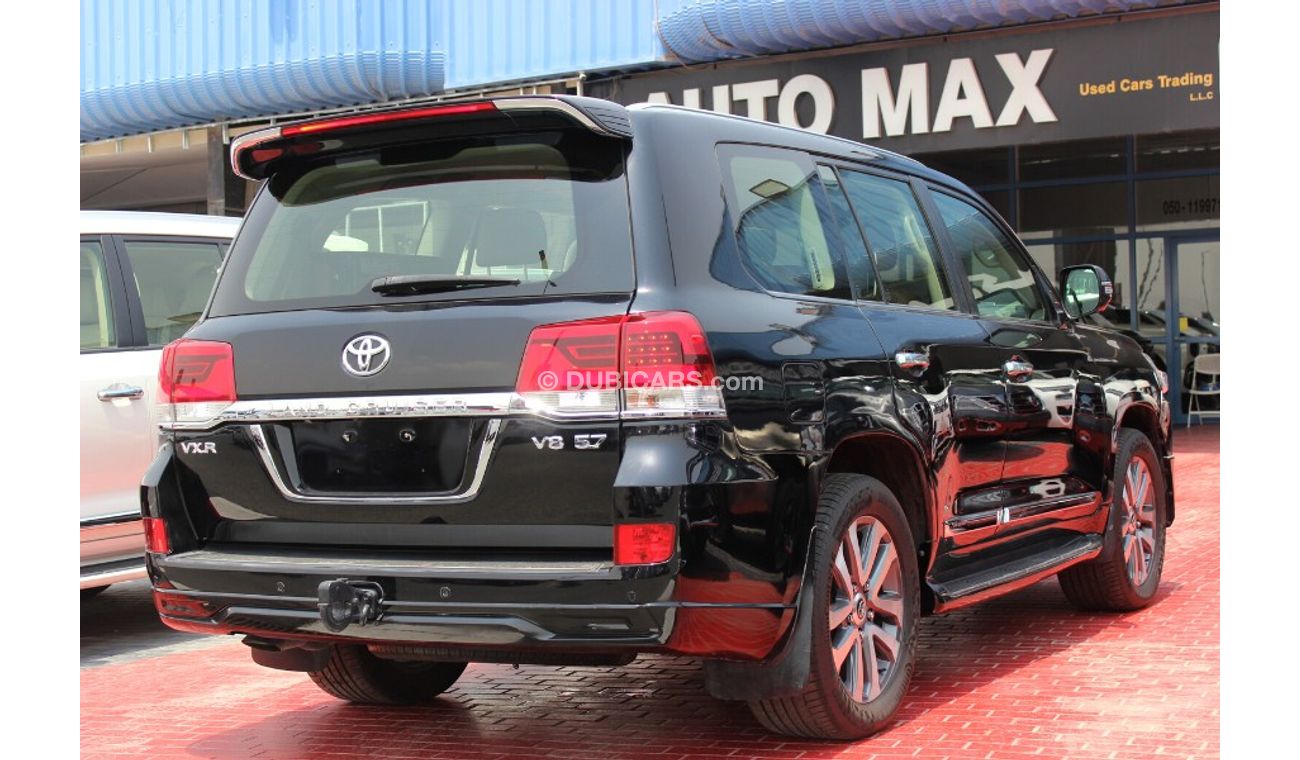 Toyota Land Cruiser (2016) VXR V8 5.7, GCC