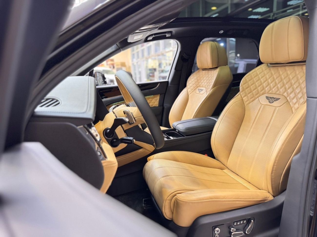 بنتلي بينتايجا  Bentayga 4.0T