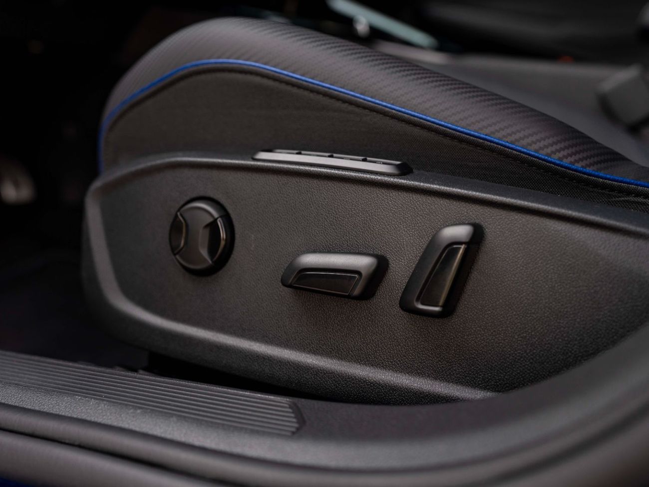 Volkswagen Golf R Base 2.0T FULL OPTION  2.0T