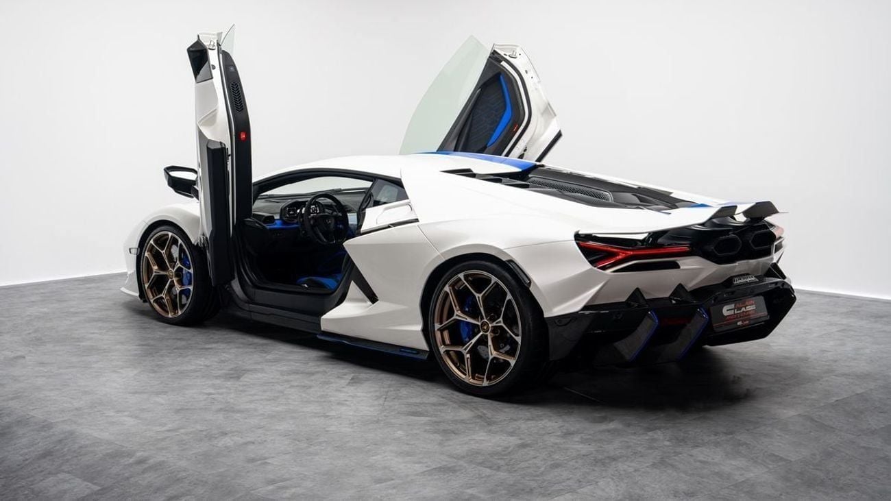 لامبورغيني ريفويلتو - 2024 - GCC - Under Warranty and Service Contract