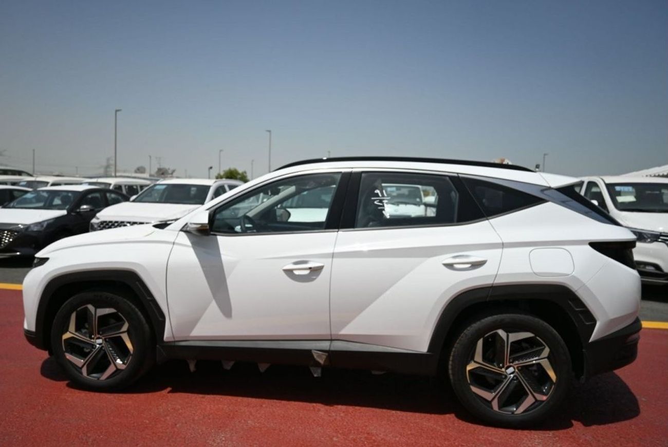 هيونداي توسون هيونداي توسون 1.6 لتر توربو دفع امامي دفع رباعي 5 ابواب عداد رقمي سقف بانورامي مقاعد كهربائية لون اب