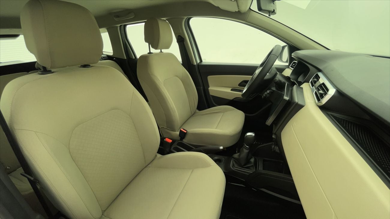 Renault Duster PE 1.6 | Zero Down Payment | Home Test Drive