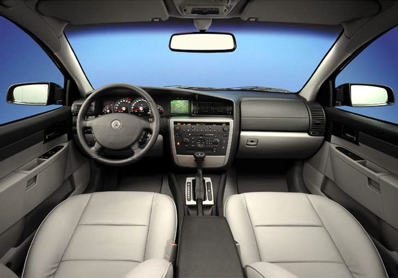 Opel Omega interior - Cockpit