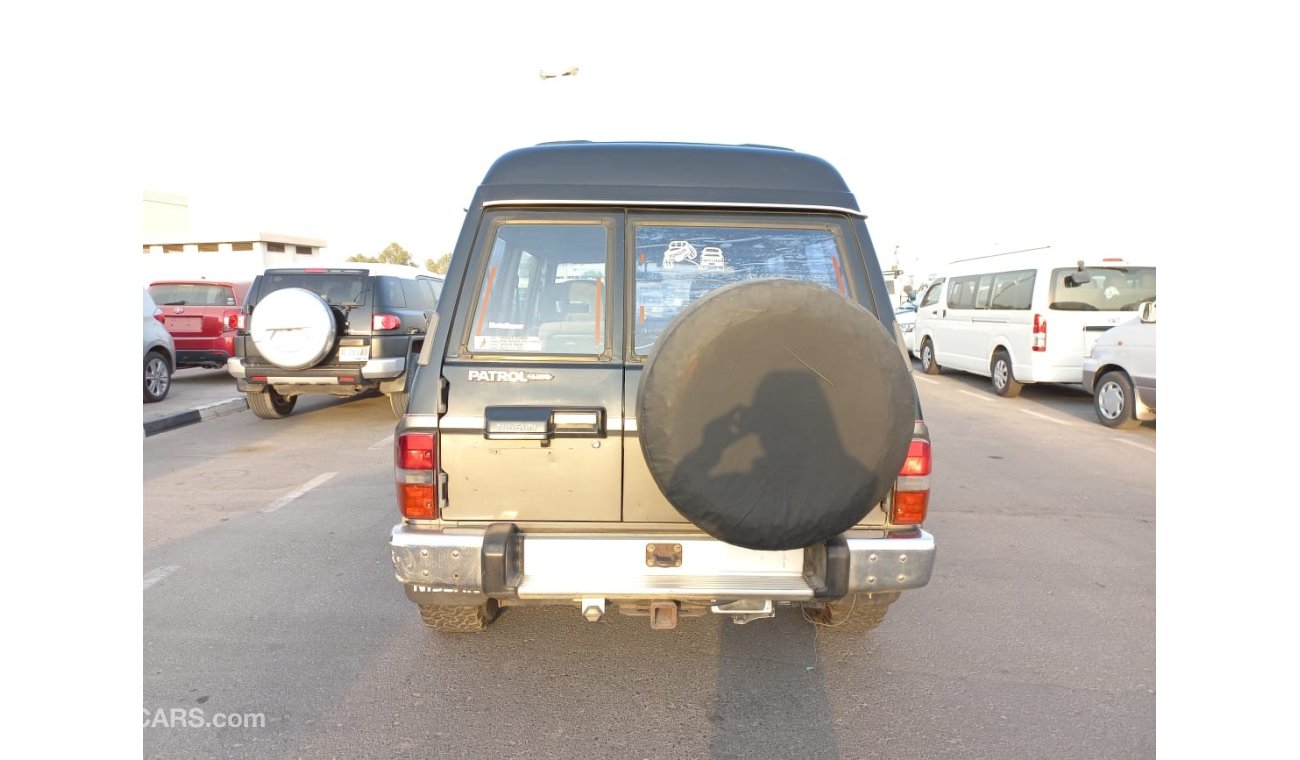 نيسان باترول NISSAN PATROL RIGHT HAND DRIVE (PM1051)