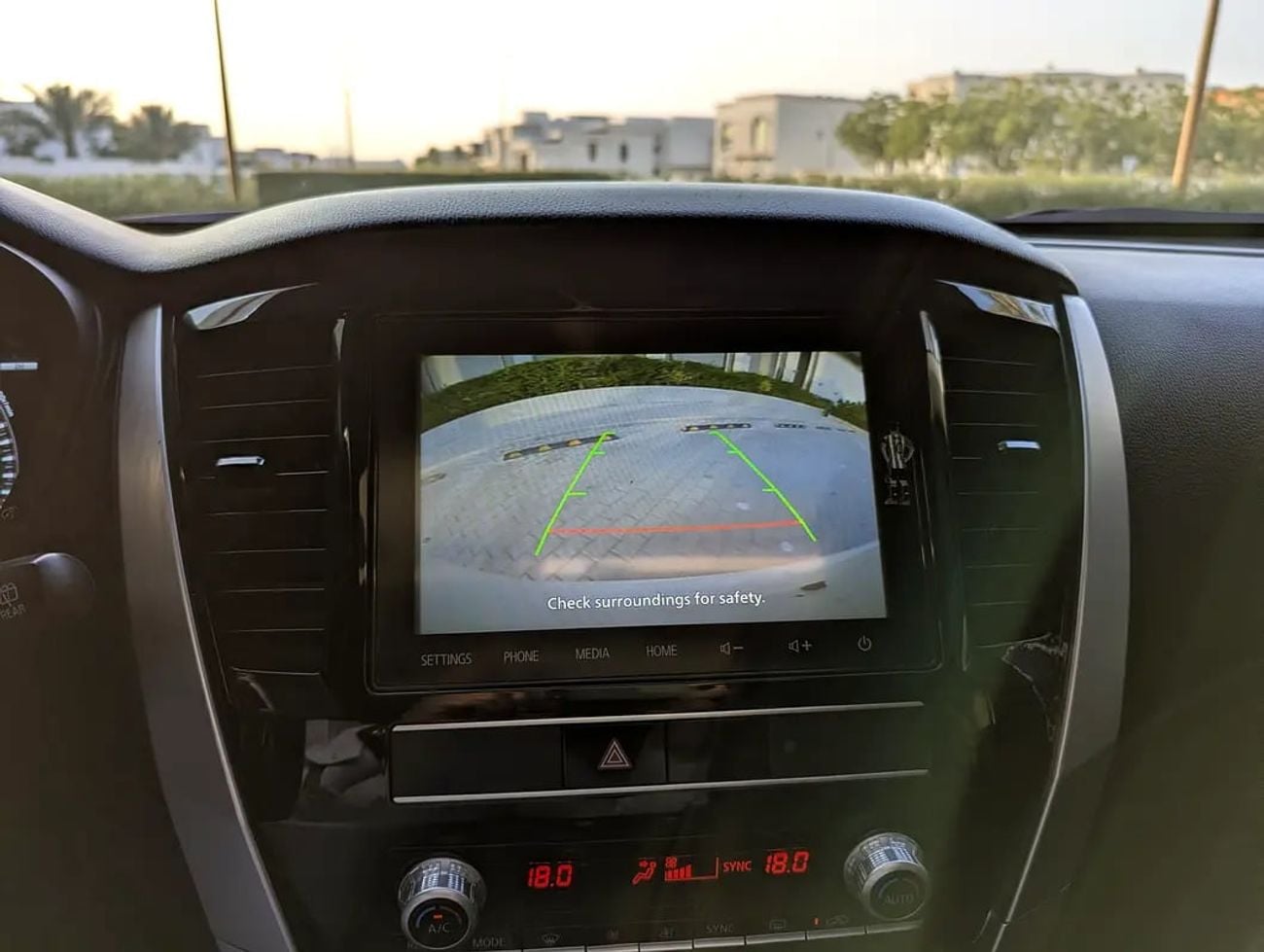 ميتسوبيشي مونتيرو سبورت GLS 4WD Top Line - GCC Specs - Like New!