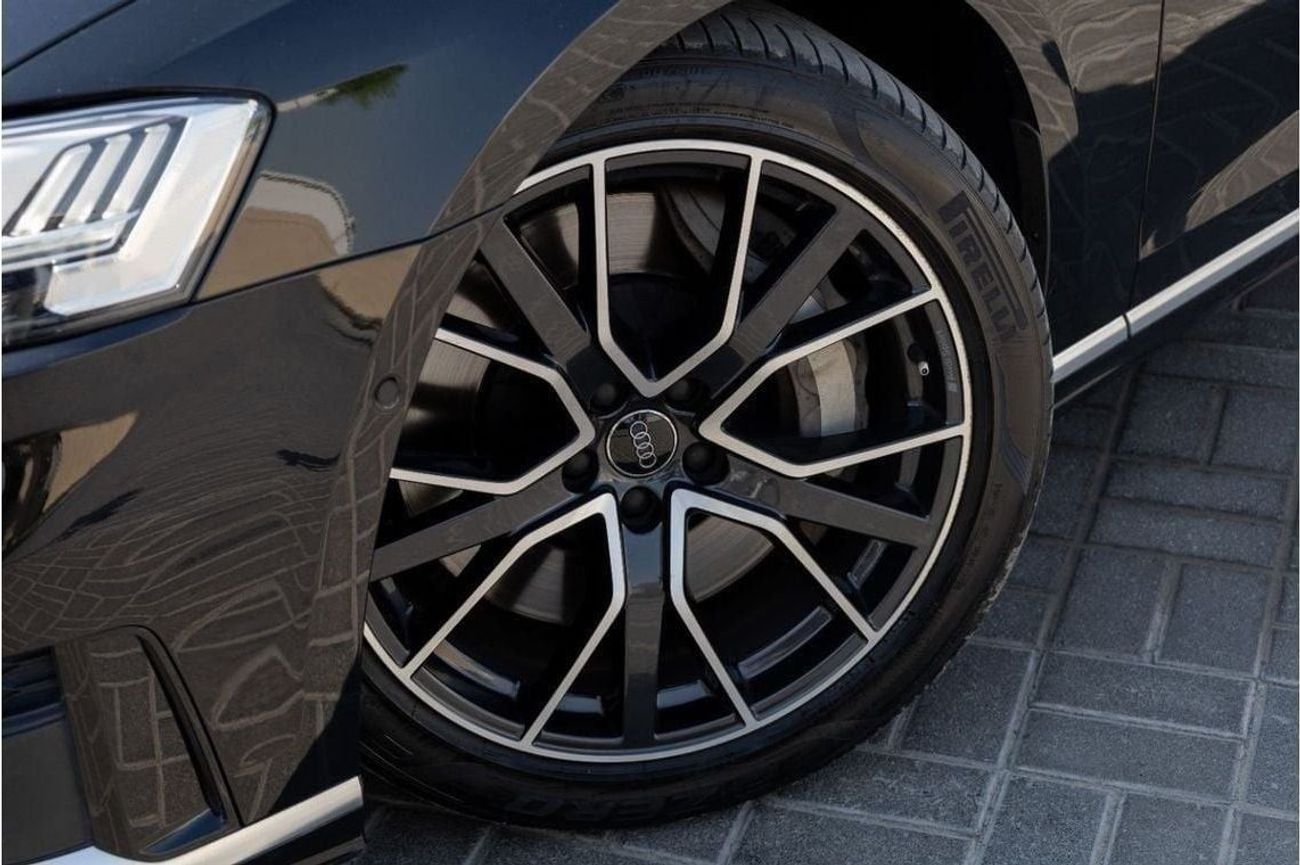 Audi A8 L 60 TFSI Quattro 4.0L (454 HP) Audi A8L 60TFSI Quattro 2020 GCC (The viewing is available by appoin