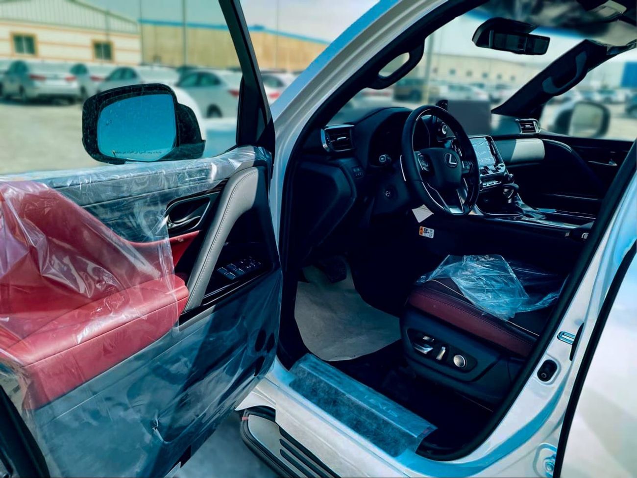 Lexus LX 600 LEXUS LX600 URBAN 3.5TT PETROL 2025 MODEL GCC