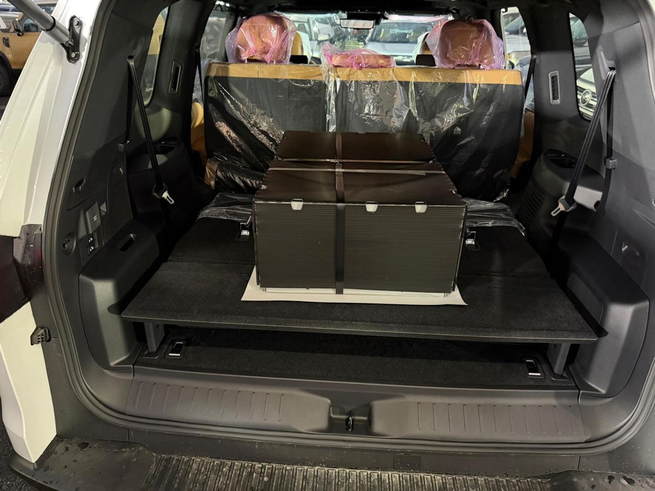 لكزس LX 700h 3.5L HYBRID URBAN 7 SEATER AUTOMATIC TRANSMISSION