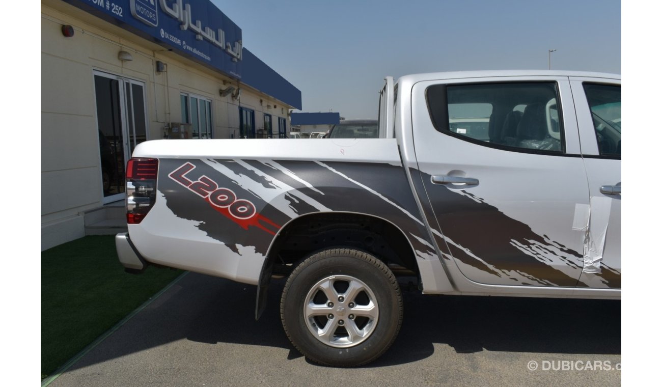 ميتسوبيشي L200 2.4l - 4wd - GLX - PET - MT - D/C -  White/Grey (For Export Only)