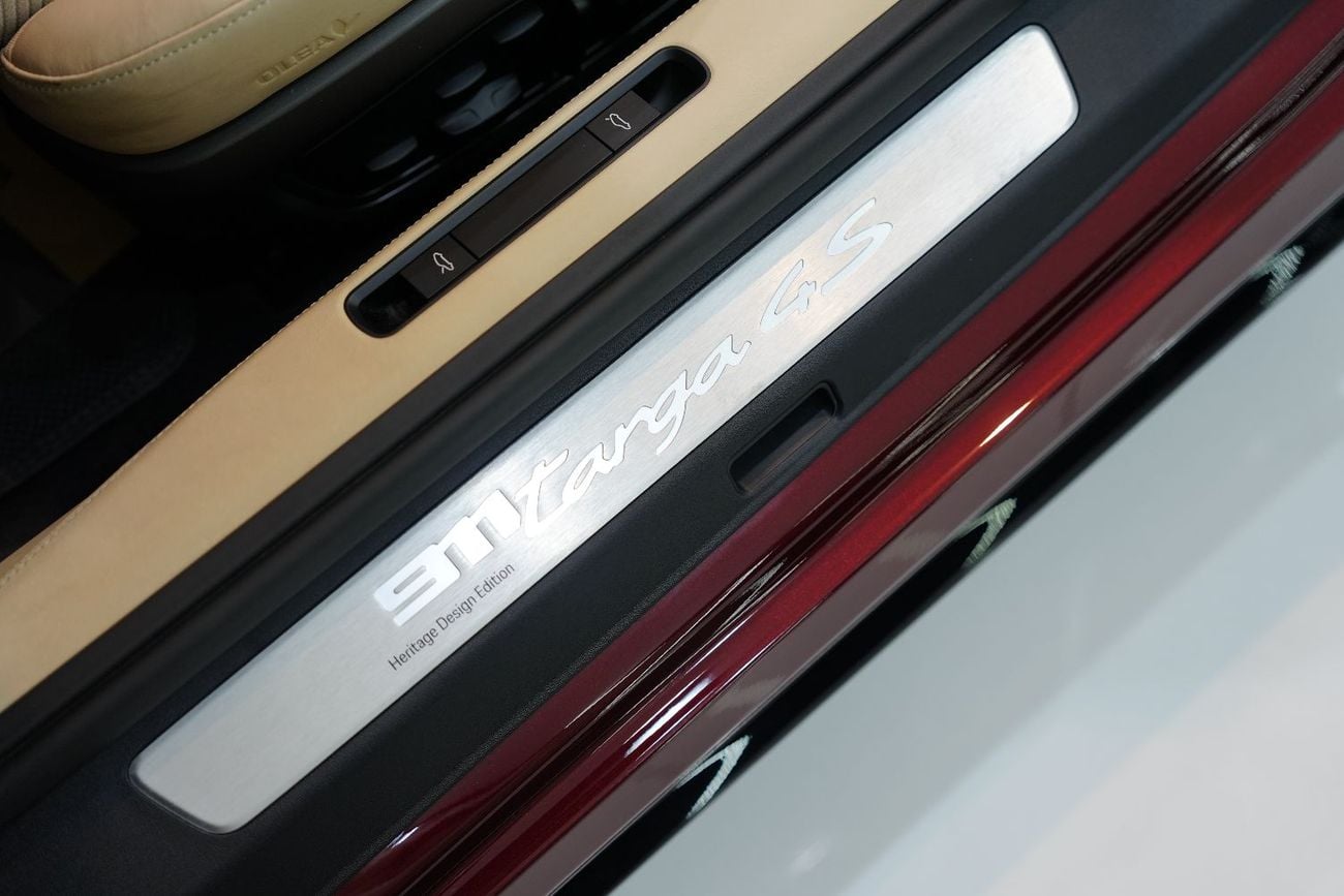 بورش 911 TARGA 4S HERITAGE DESIGN EDITION