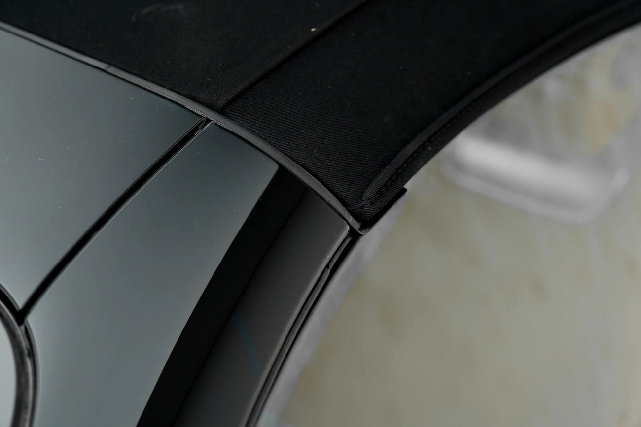 Mercedes Benz SL 280 ROADSTER (NON GCC)