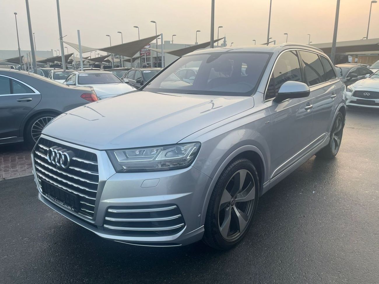 Audi Q7 45 TFSI quattro S-Line Audi Q7 TFSI QUATTRO 45 SLINE