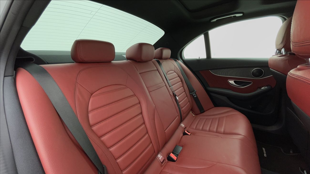 مرسيدس بنز C 200 PREMIUM AMG SPORT PACK 2 | بدون دفعة مقدمة | اختبار القيادة في المنزل