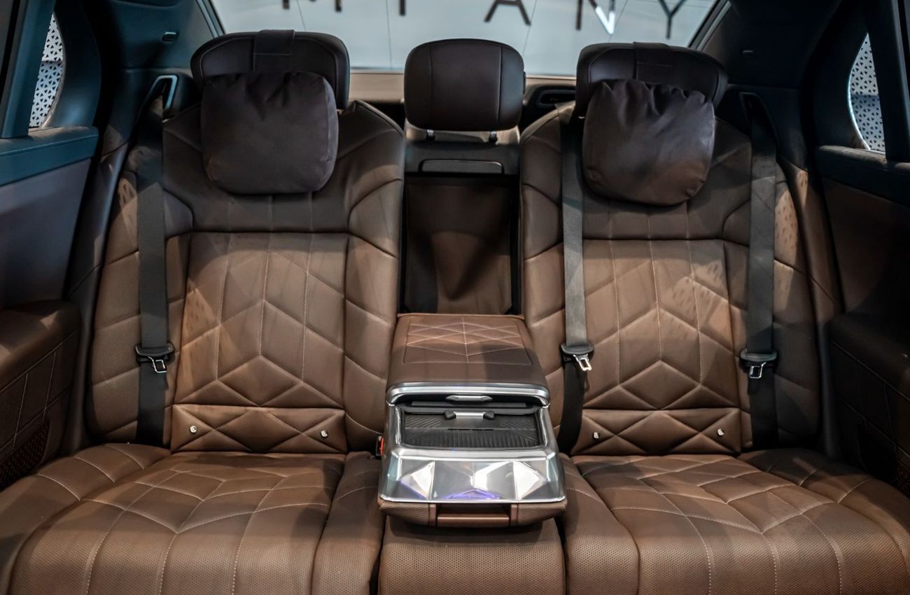 BMW 740Li 2023 BMW 740i, 2028 BMW Warranty + Service Contract, Low KMs, GCC