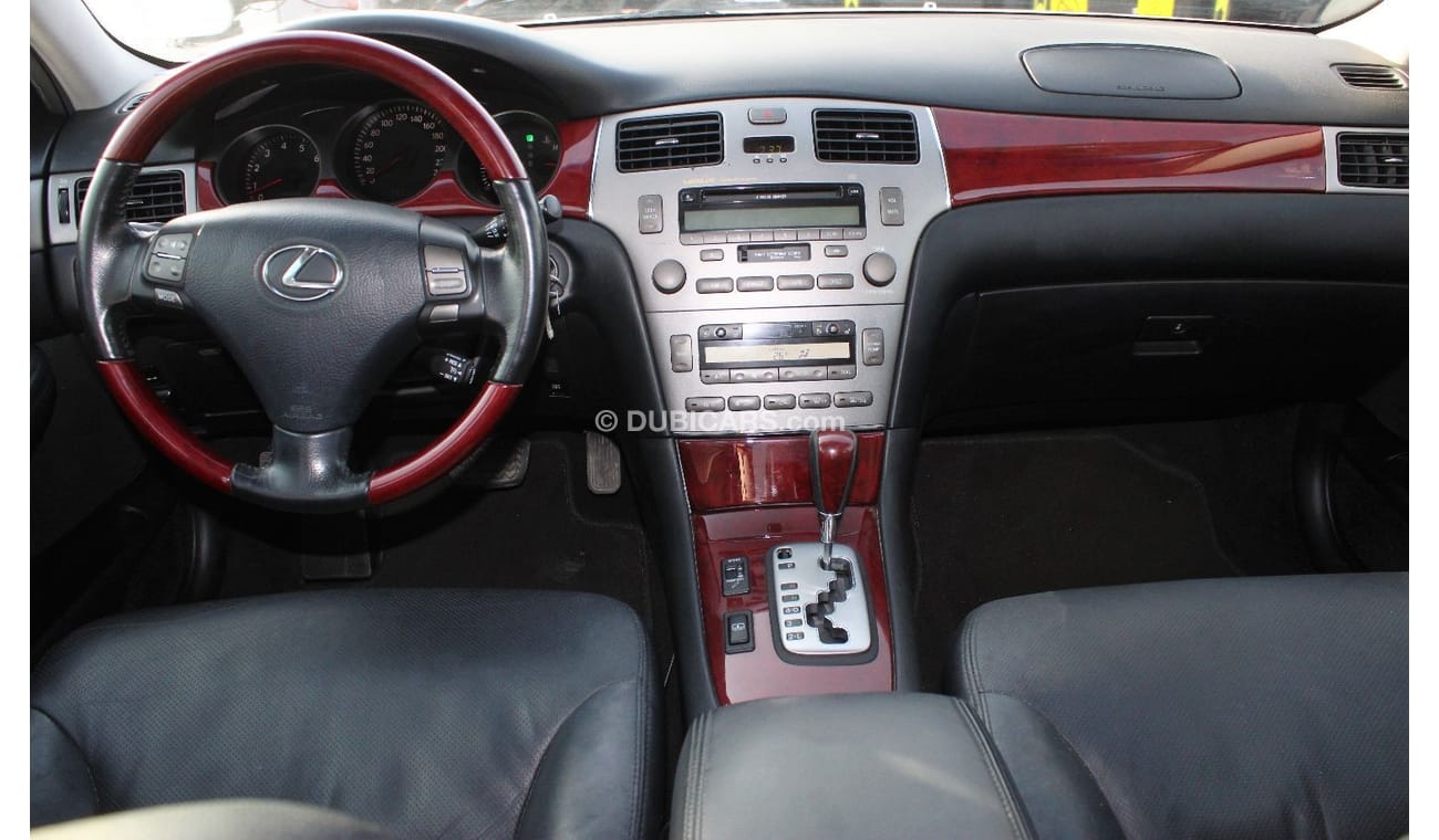 لكزس ES 330 لكزس ES 330 بحالة ممتازة وارد كوريا أوراق جمارك