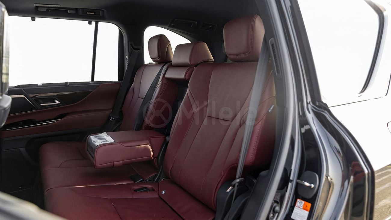Lexus LX600