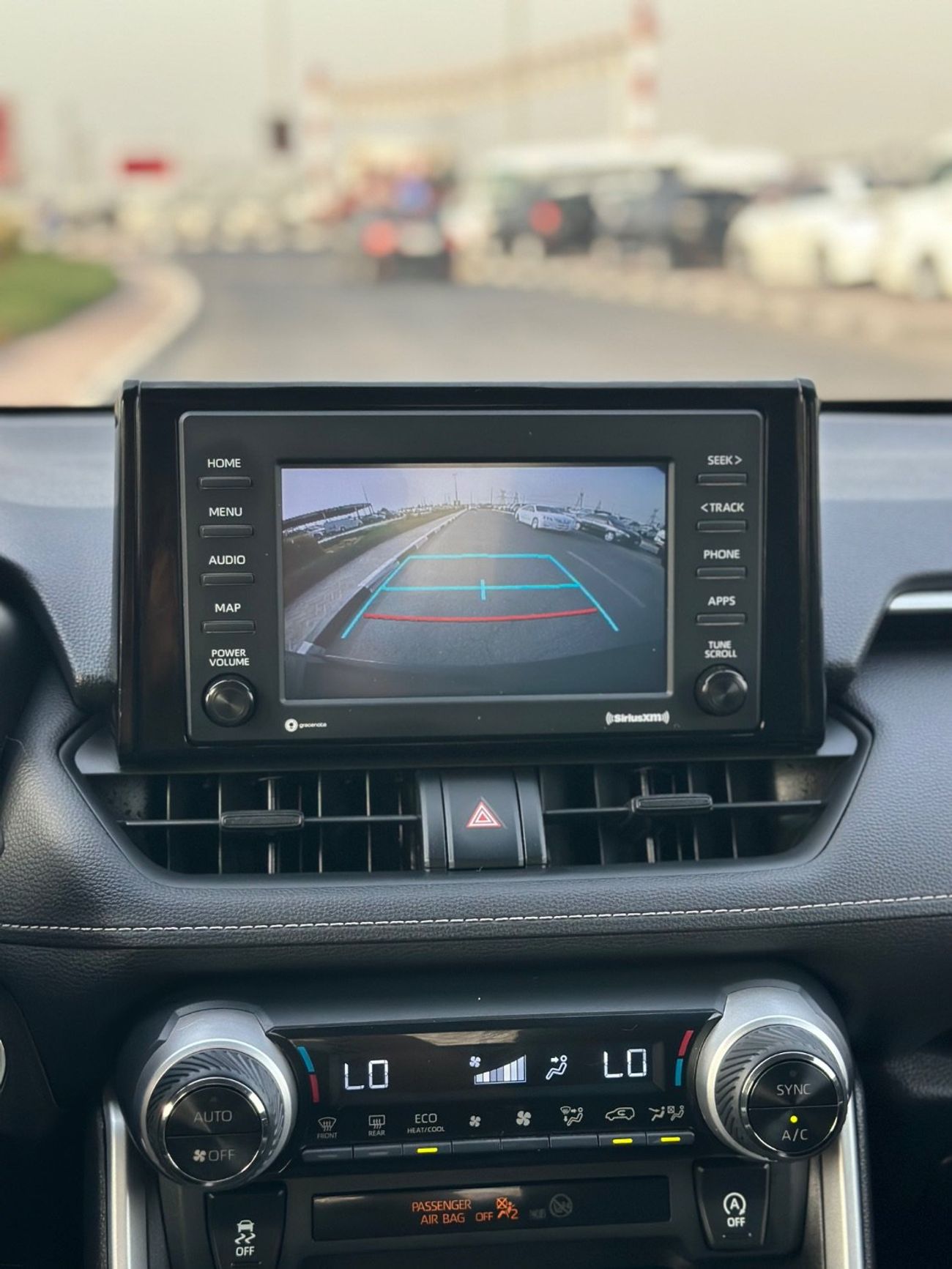 تويوتا راف ٤ XLE Sunroof,push start Full Option