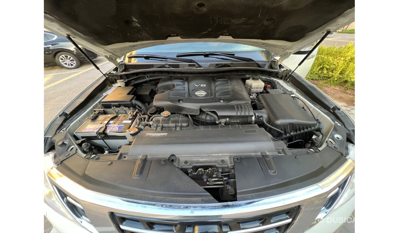 نيسان باترول V8 5.7L |