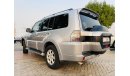 ميتسوبيشي باجيرو FULL OPTION GCC SPEC 7 SEATER MINT CONDITION