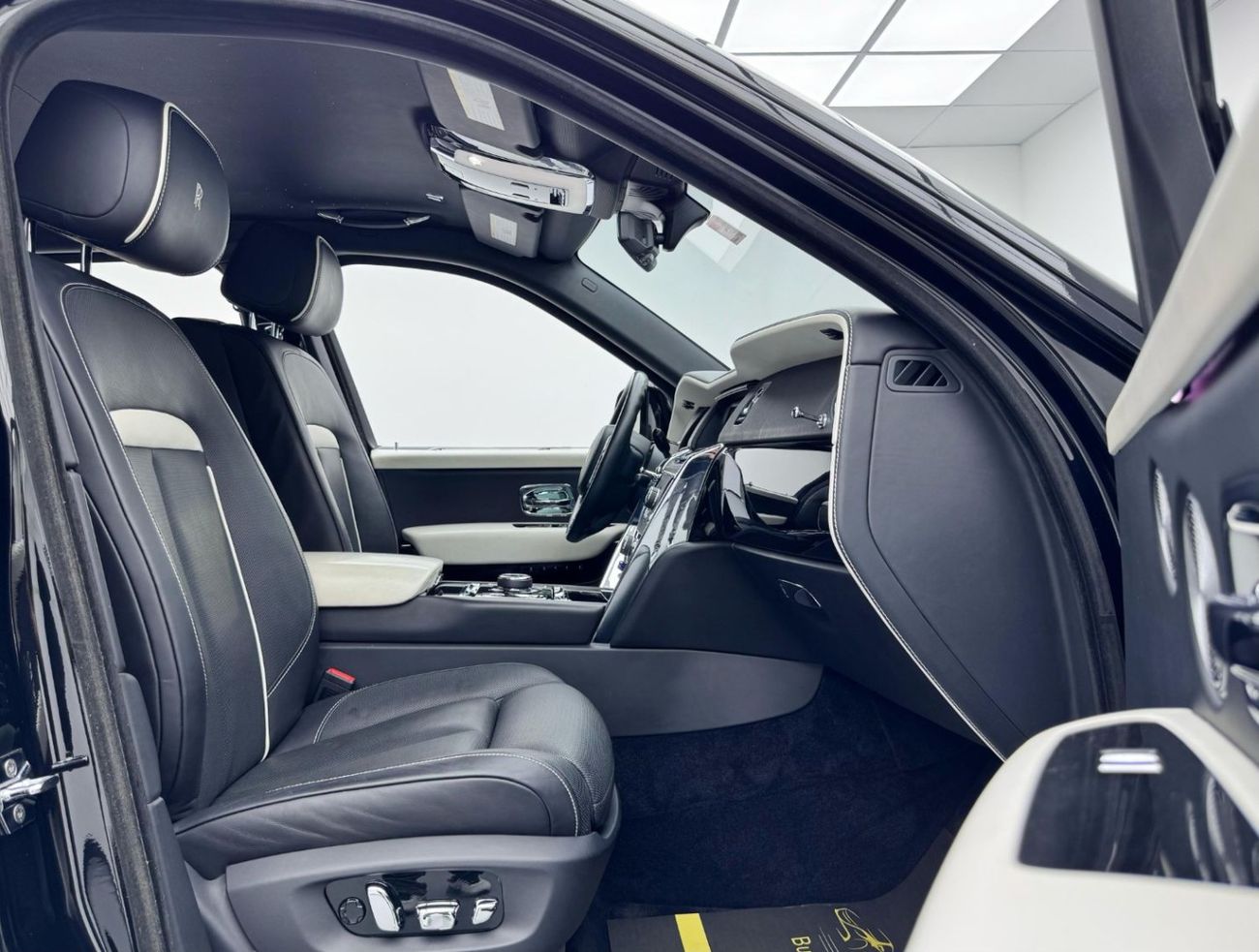 رولز رويس كولينان 2021 Rolls-Royce Cullinan Black Badge, 1 Year Warranty, Full Service History