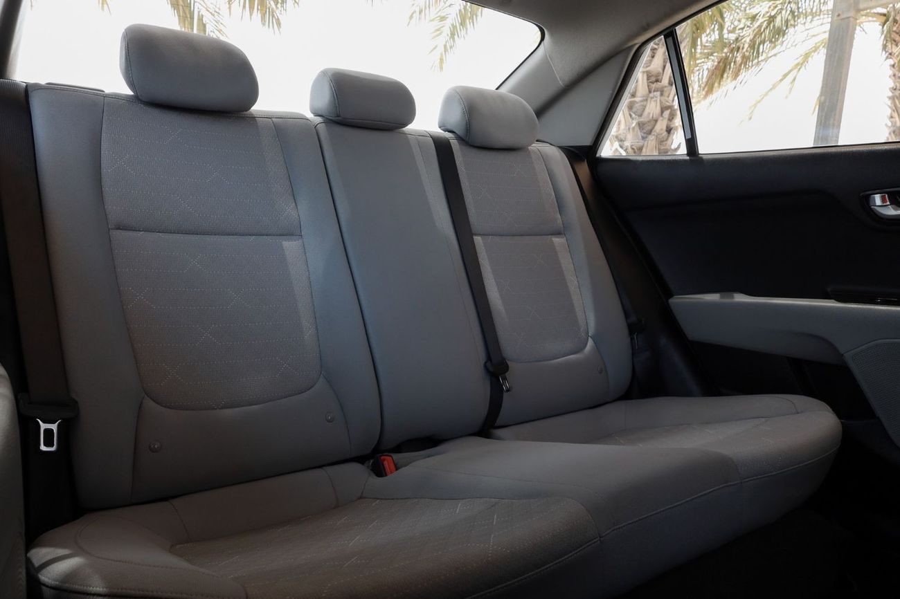 Kia Rio Kia Rio 2021 GCC under Agency Warranty with Flexible Down-Payment.