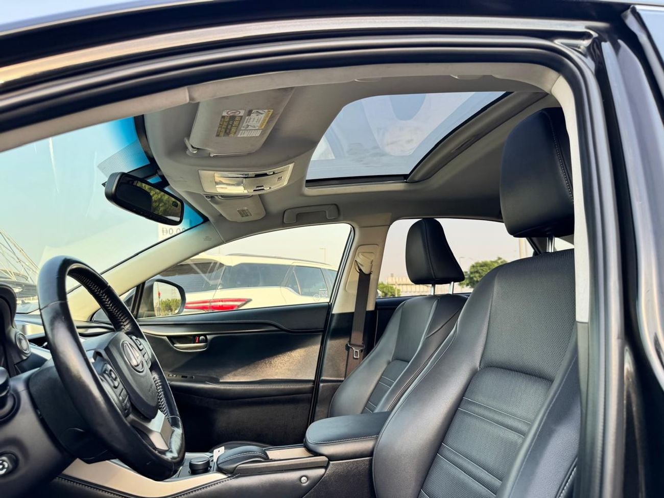 لكزس NX200t PREMIER