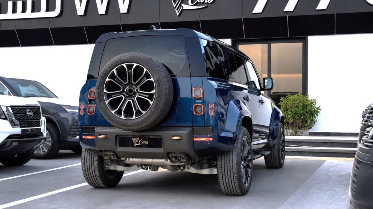 Land Rover Defender 110 OCTA  P635 | Sargasso Blue | Light Cloud/Lunar | 635 HP
