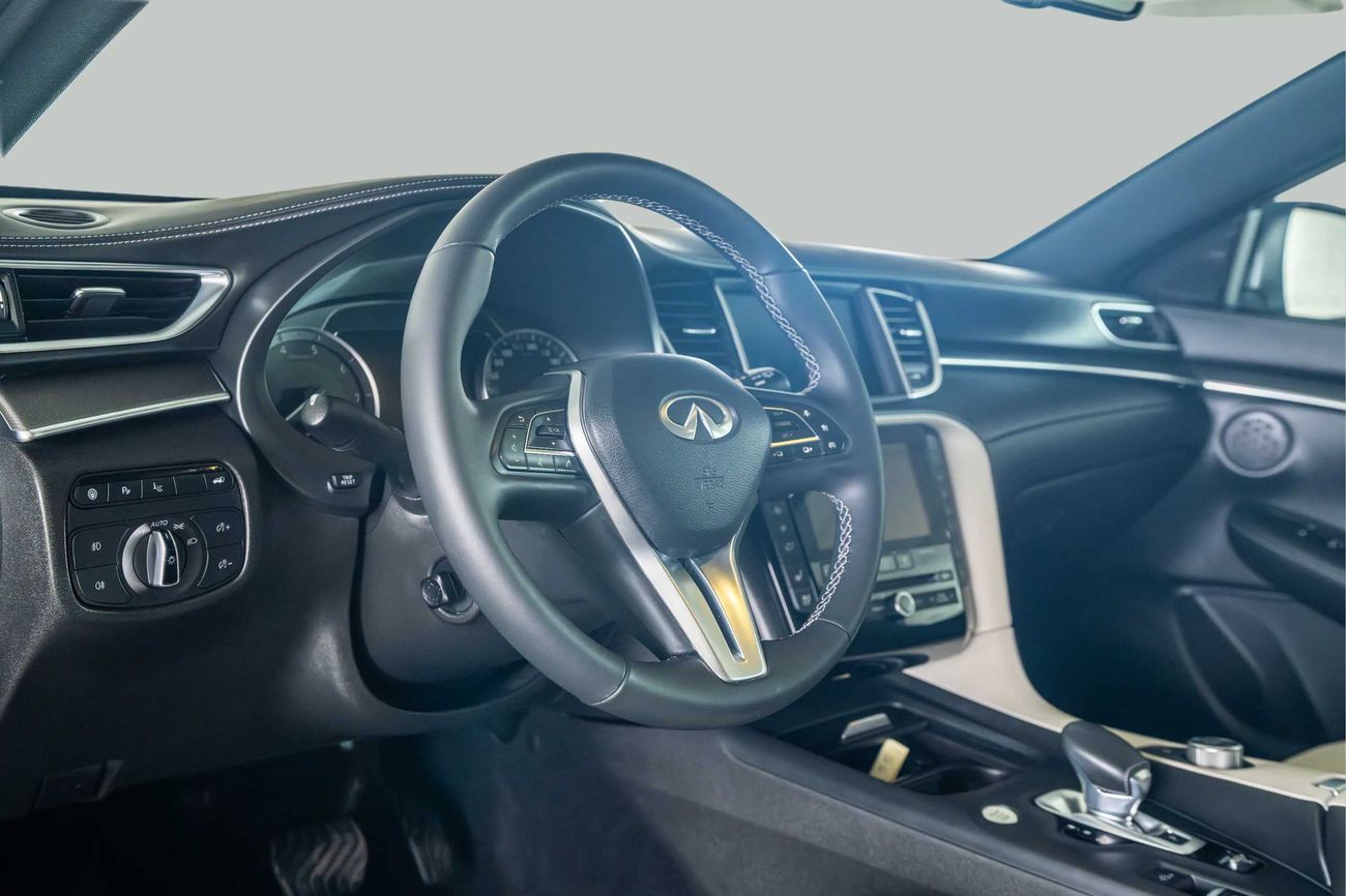 Infiniti QX55 ESSENTIAL 2.0