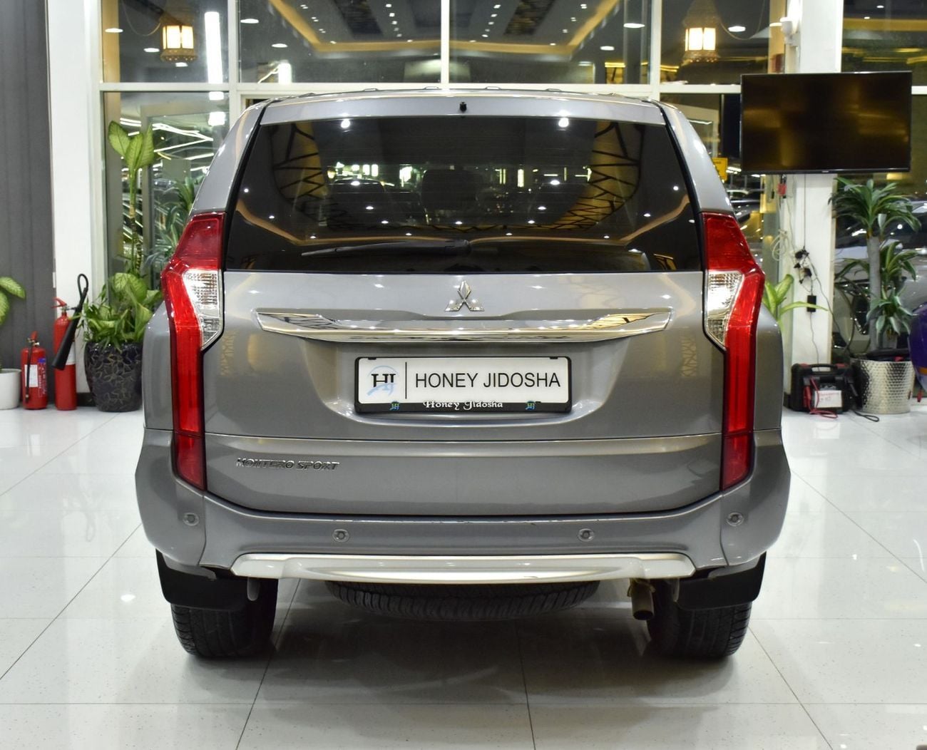 ميتسوبيشي مونتيرو سبورت GLS EXCELLENT DEAL for our Mitsubishi Montero Sport ( 2019 Model ) in Silver Color GCC Specs