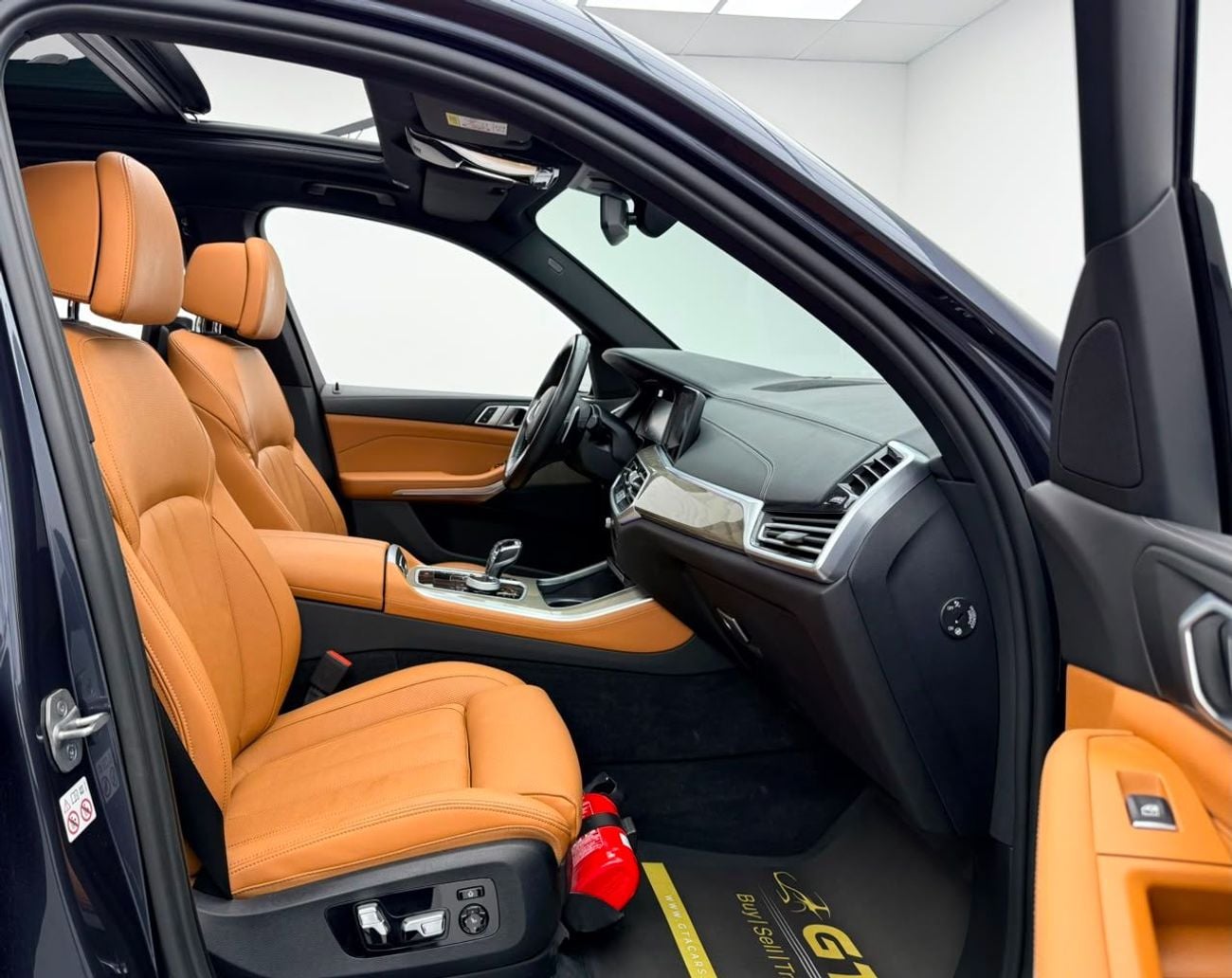 BMW X5 XDRIVE40i EXCLUSIVE M SPORT PACKAGE 2022 BMW X5 xDrive40i M-Sport, Warranty, Full BMW Service History, Very Low Km, GCC