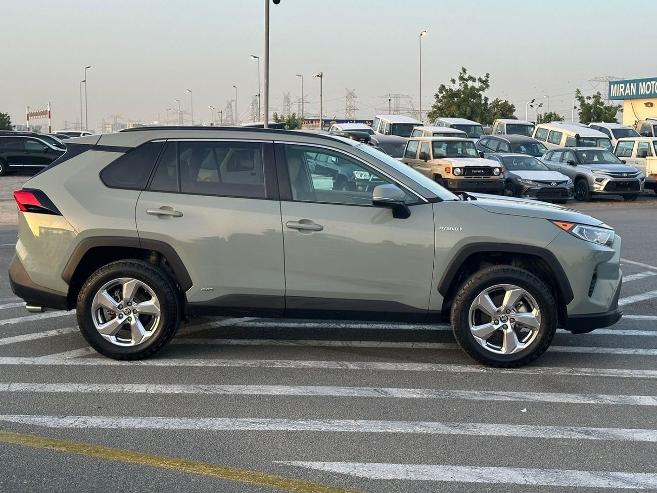 Toyota RAV4 VXR HEV 2021 RAV4 Hybrid 4x4 premium