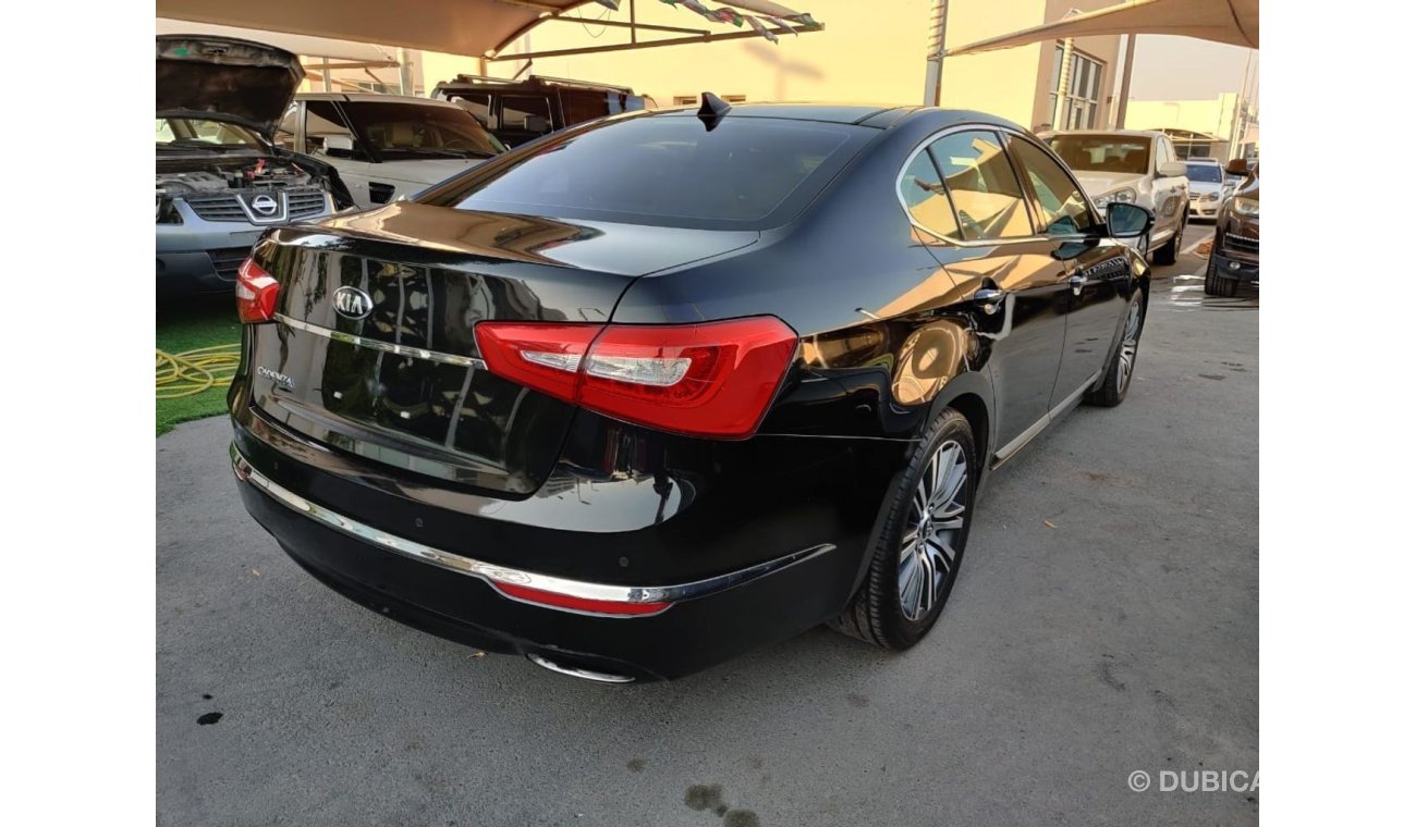 كيا كادنزا KIA cadenza 2014 , full option perfect condition