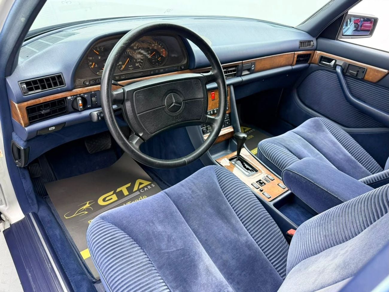 Mercedes Benz 560 SEL 1989 Mercedes-Benz 560 SEL, Excellent Condition, Japanese Specs.