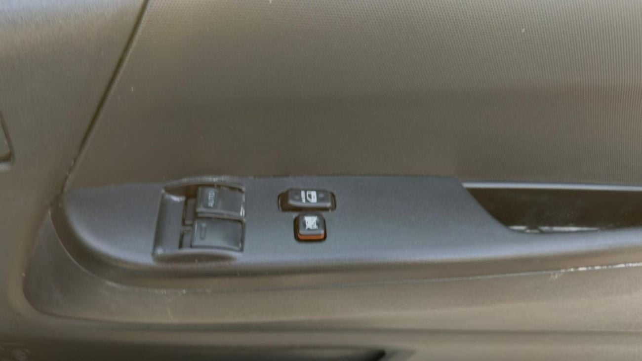 Toyota Hiace AMBULANCE | 2.7L PETROL | RHD | 2018 | CABINET FOR MEDICAL EQUIPEMENT