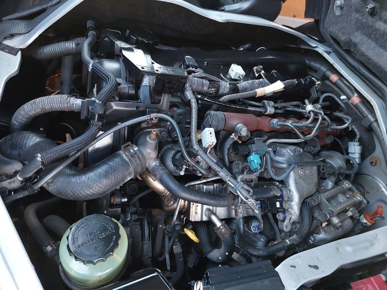 Toyota Hiace TOYOTA HIACE VAN RHD 2014 MODEL 3.0 L DIESEL AUTOMATIC(PM74812)