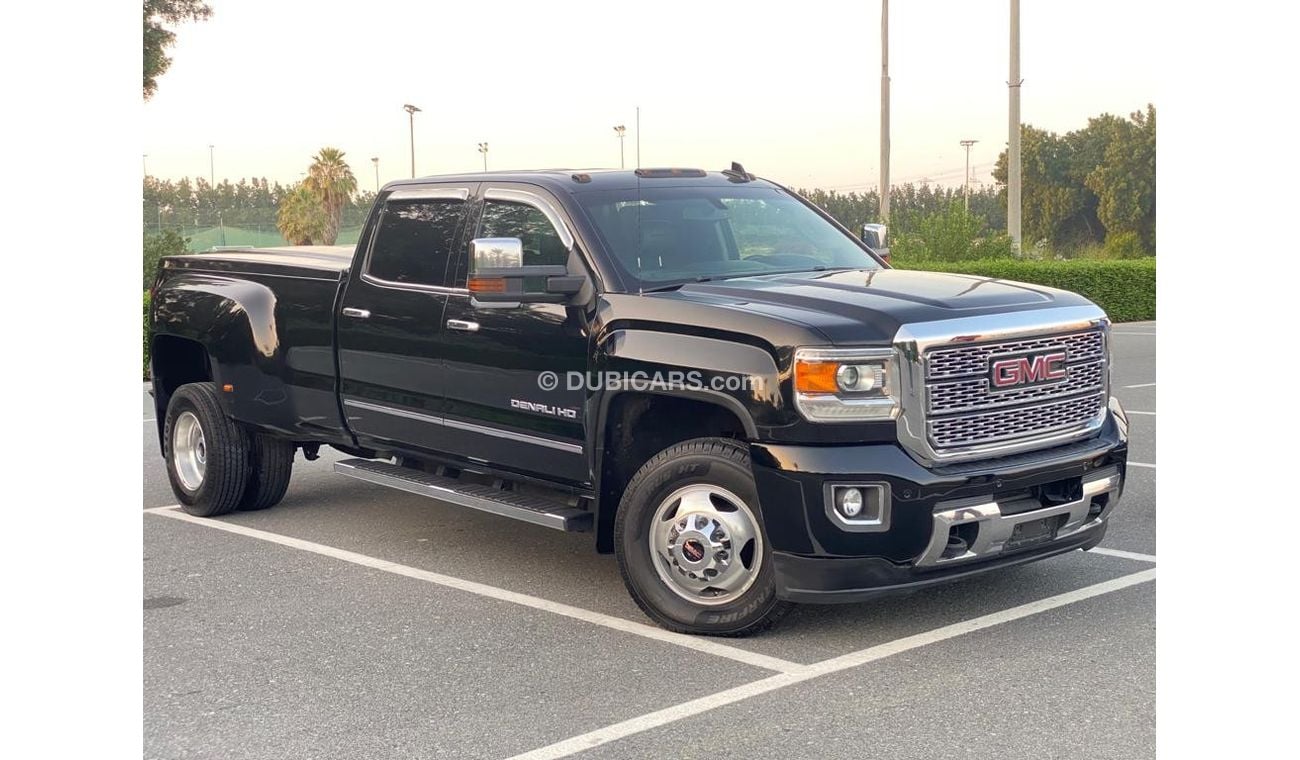 GMC Sierra 3500 HD Denali GMC Sierra Denali HD 2015 Diesel Perfect Condition - Accident Free