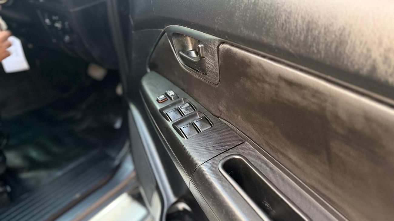 تويوتا هيلوكس HEAVY BULL BAR & SPORTS BAR | LEATHER SEATS | 3.0L | AUTOMATIC TRANSMISSION | RHD