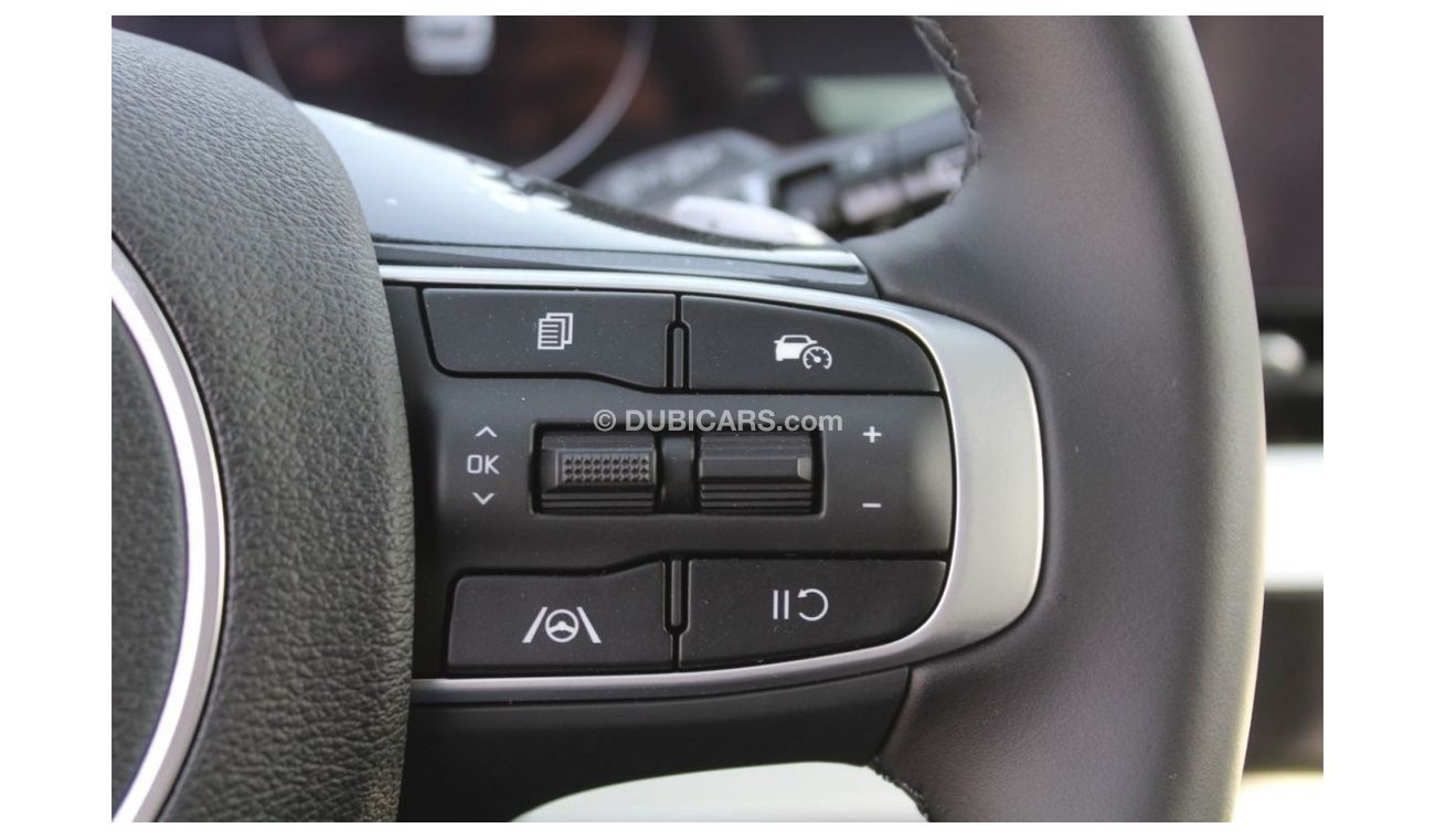 كيا سبورتيج ((High Line)) Turbo 1.6L petrol fwd 2022  white color, heated seats ,Electric tailgate