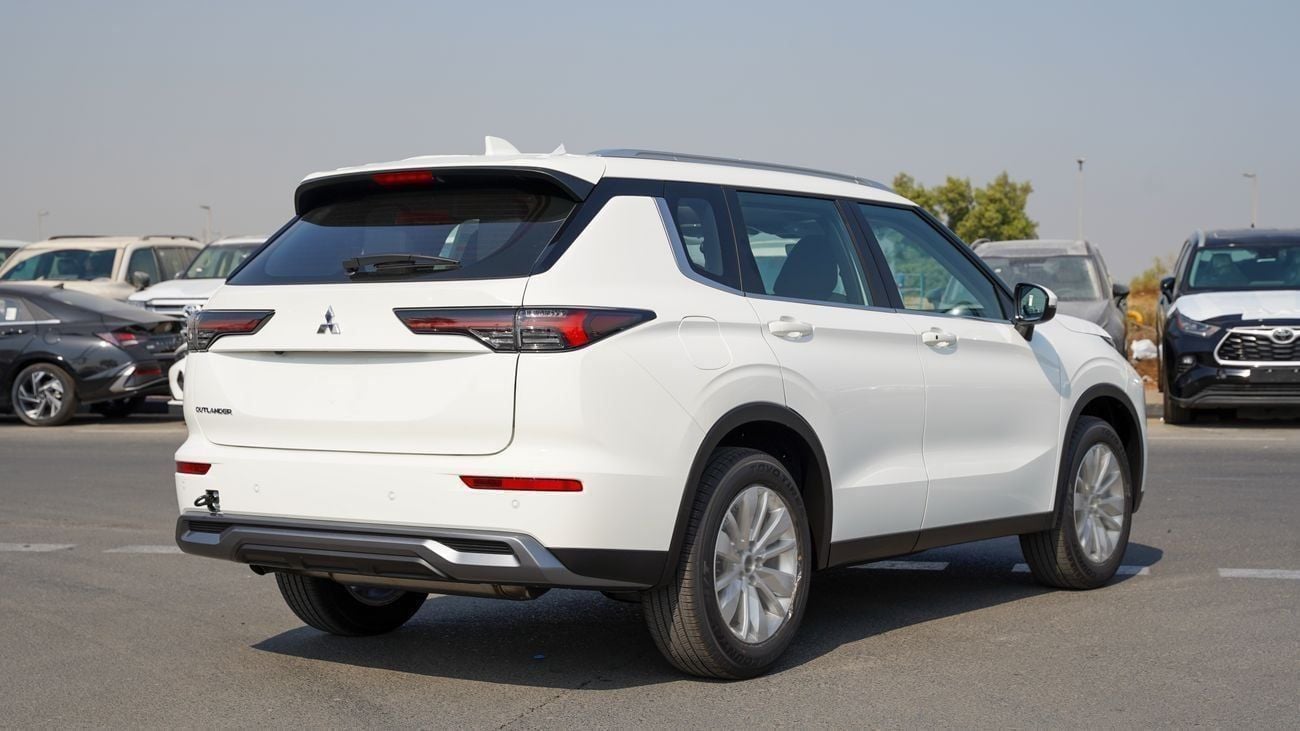 ميتسوبيشي آوتلاندر جديدة كلياً 2026 ميتسوبيشي أوتلاندر هاي لاين (G03) 2.5 لتر | SUV 7 مقاعد | مواصفات الخليج | للتصدير 