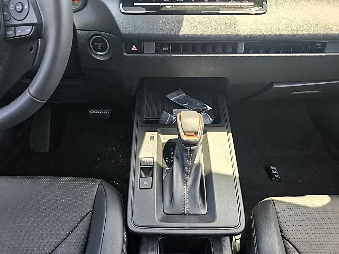 Toyota Corolla Cross Toyota corolla cross HEV 2.0L A/T SUV FWD White Color 2026 Model