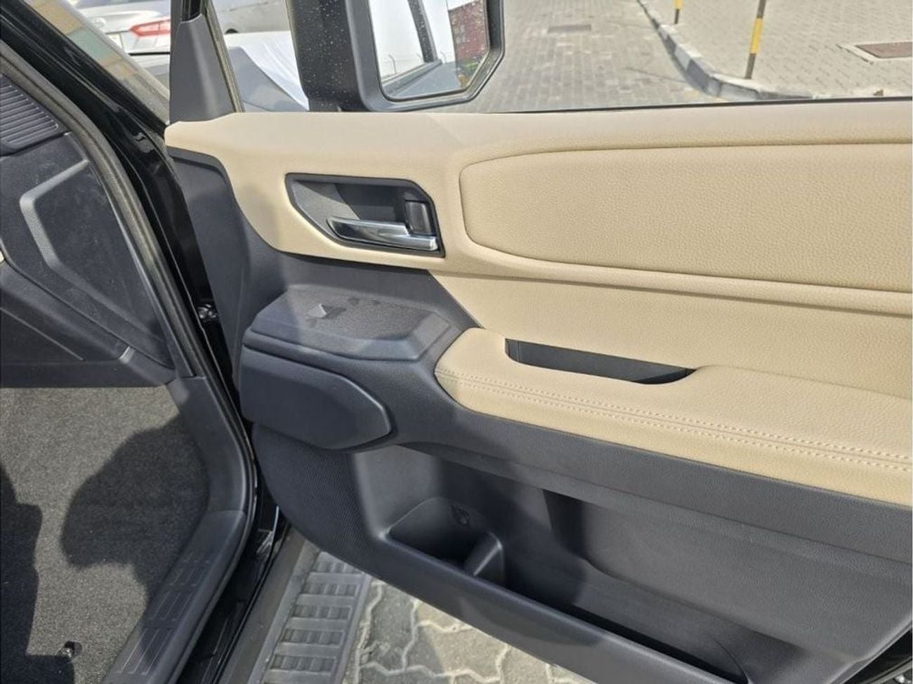 تويوتا برادو 250 2.7L LIMITED  PETROL A/T 7 SEATER(ONLY FOR EXPORT)